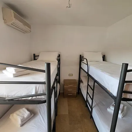 Casa Del La Encantada 10 Huespedes Con Piscina Jaras